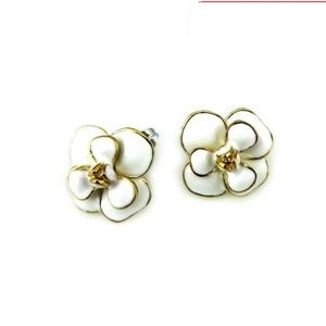 Stainless Steel Fashion Flower Stud Earrings